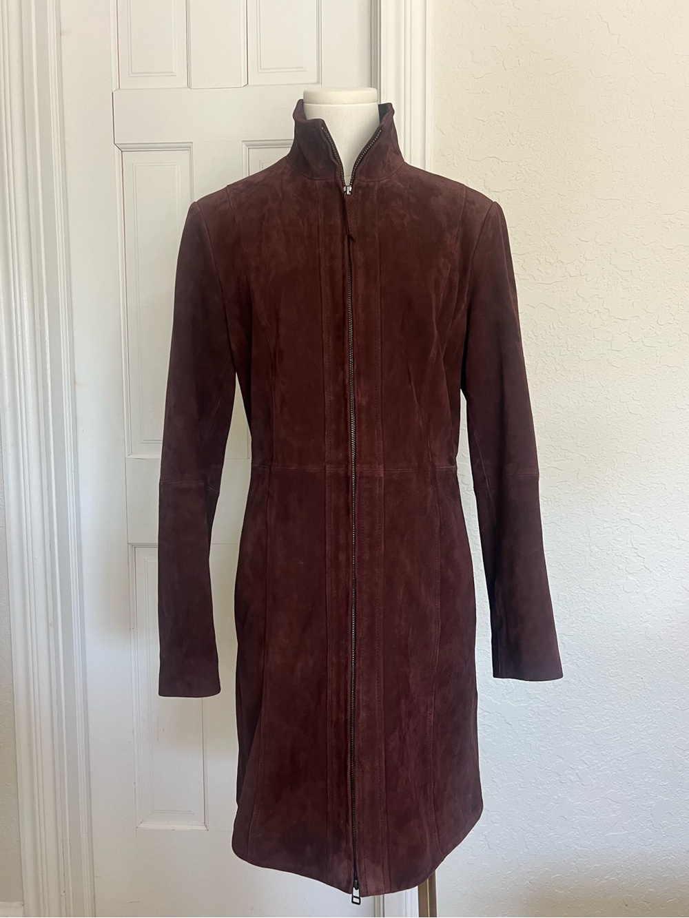 Vintage 90s/Y2K Suede Leather‎ Coat Wine Color Size Medium Preston And York